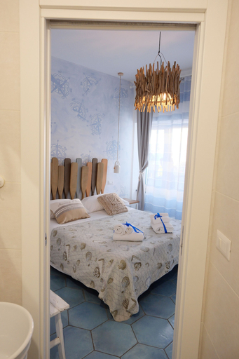 Bedroom 3, Pharus miseni, Napoli