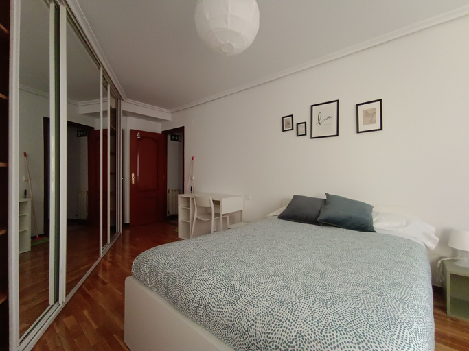 Bedroom 5, El Portazgo Hostal Restaurante, Valladolid