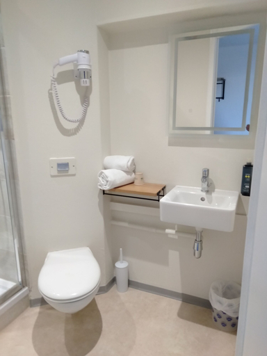 Bathroom 5, Arl Hotel, Bouches-du-Rhône