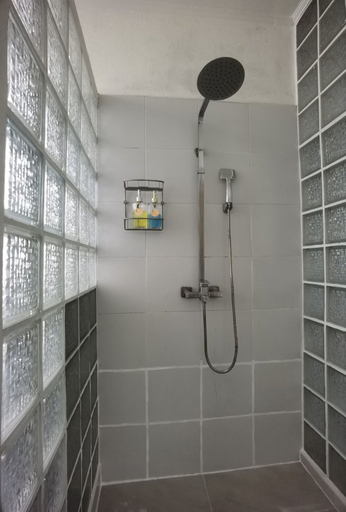 Bathroom 5, Munting Paraiso, Puerto Princesa City