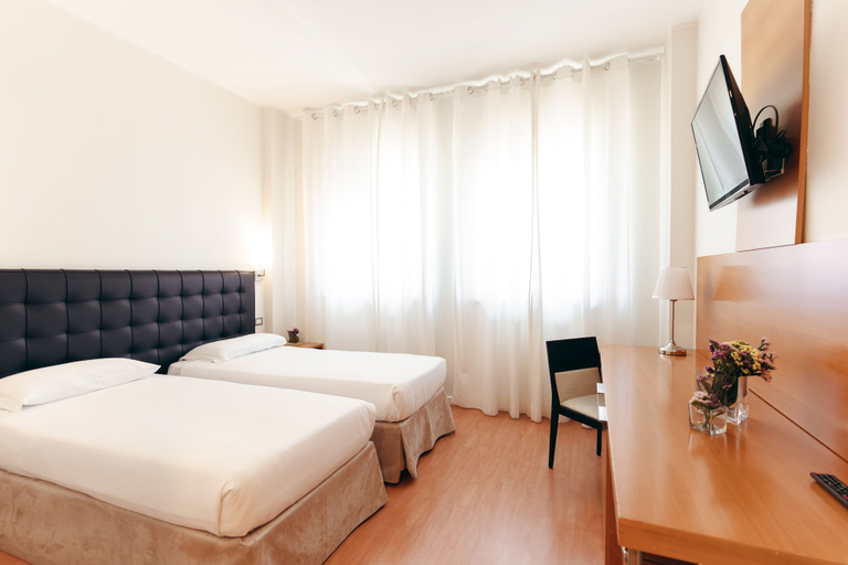 Bedroom 2, HOTEL EXCELSIOR BARI – BY FARACE HOTELS, Bari
