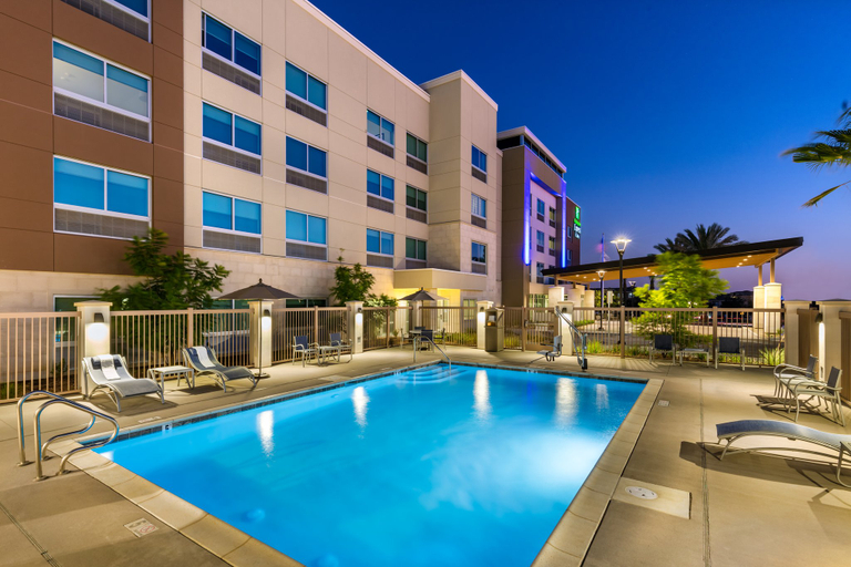 Sport & Beauty 4, Holiday Inn Express & Suites MORENO VALLEY - RIVERSIDE by IHG, Riverside