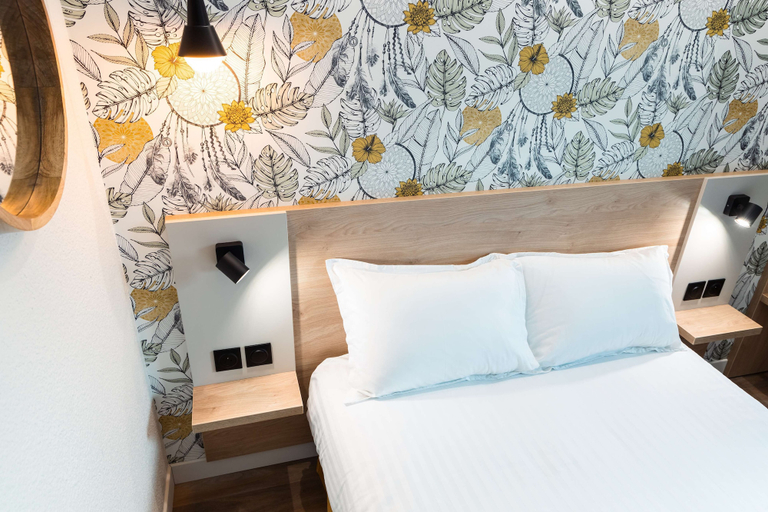 Bedroom 2, Kyriad Direct Orleans Nord - Cap Saran, Loiret