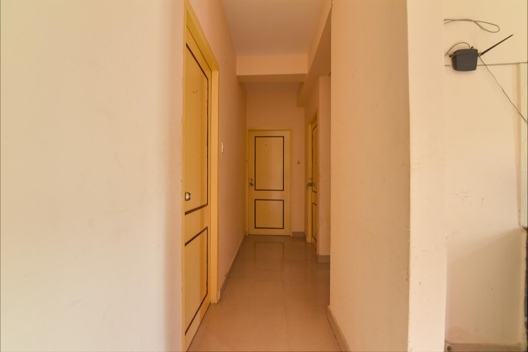 Public Area 1, FabHotel Capital Casa - Newtown Bus Stand, North 24 Parganas