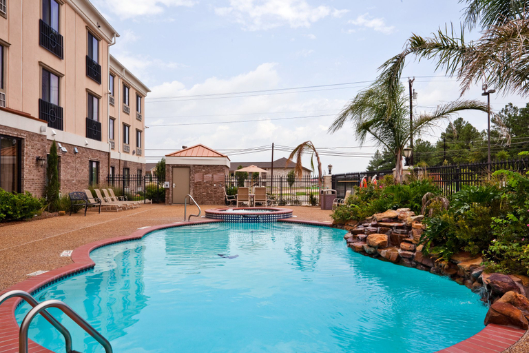 Sport & Beauty 3, Holiday Inn Express & Suites FAIRFIELD-NORTH by IHG, Freestone