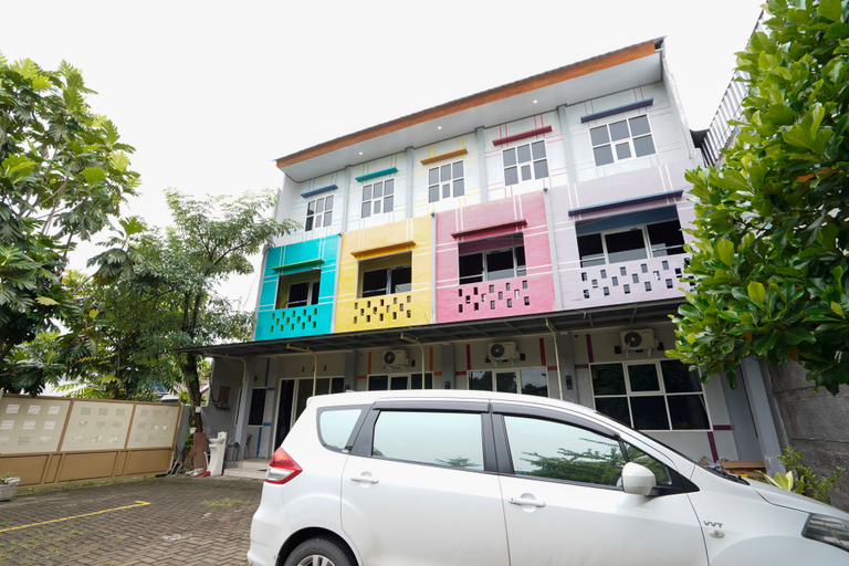 Exterior & Views 2, FA Homestay Syariah @ Babat Lamongan Mitra RedDoorz, Lamongan