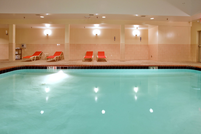 Sport & Beauty 3, Holiday Inn Express & Suites FREDERICKSBURG by IHG, Stafford