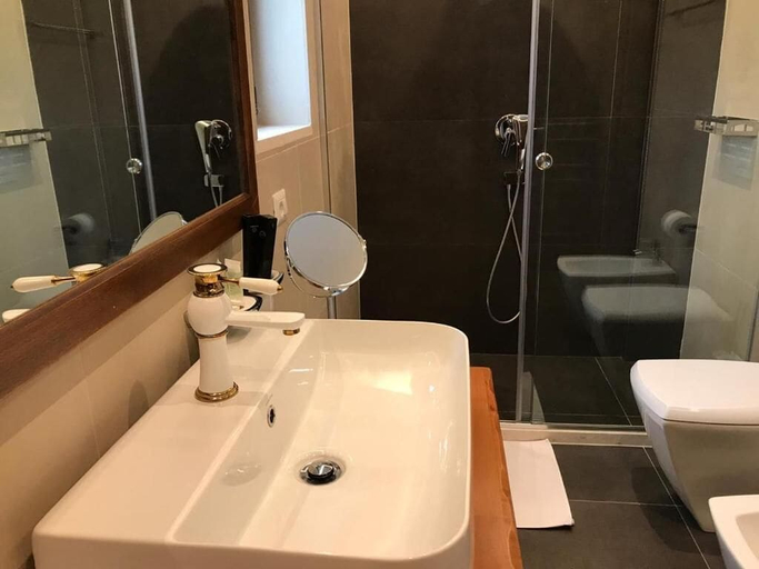 Bathroom 4, Vinea Resort & SPA, Durrësit