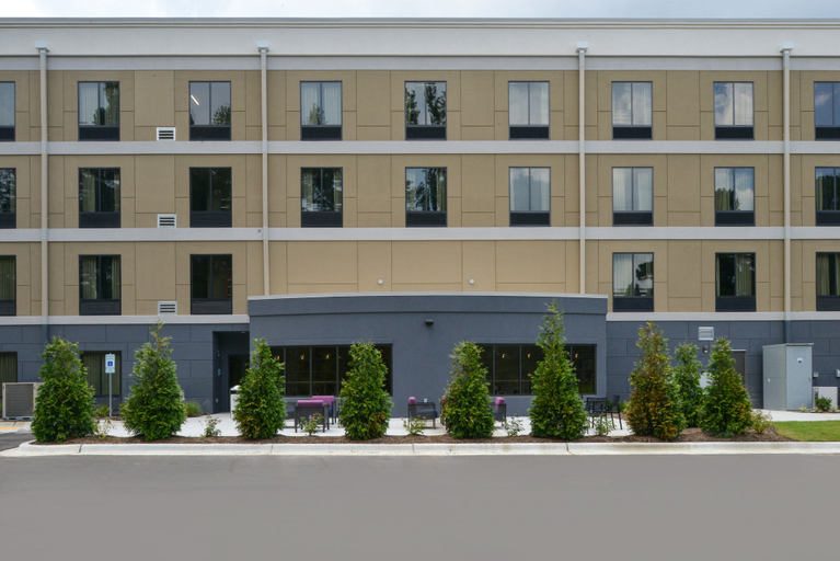 Exterior & Views 2, Holiday Inn Express & Suites BRYANT - BENTON AREA by IHG, Saline