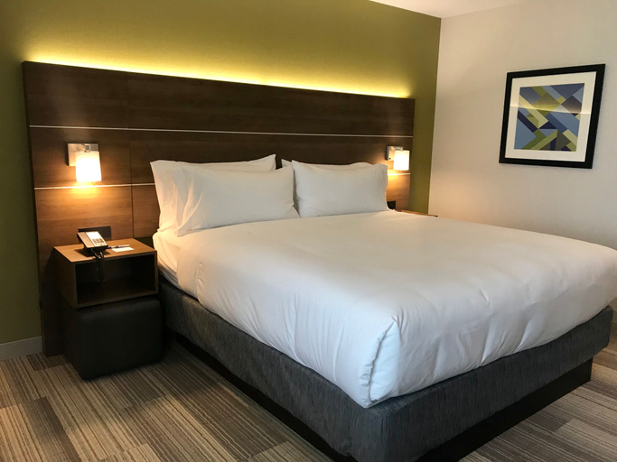 Bedroom 5, Holiday Inn Express & Suites PASADENA - LOS ANGELES by IHG, Los Angeles