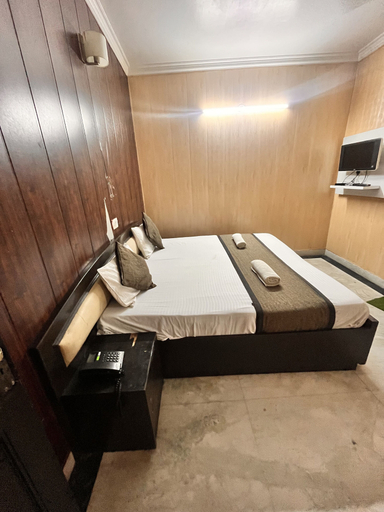 Bedroom 3, HOTEL GRAND HIGHWAY, Faridabad