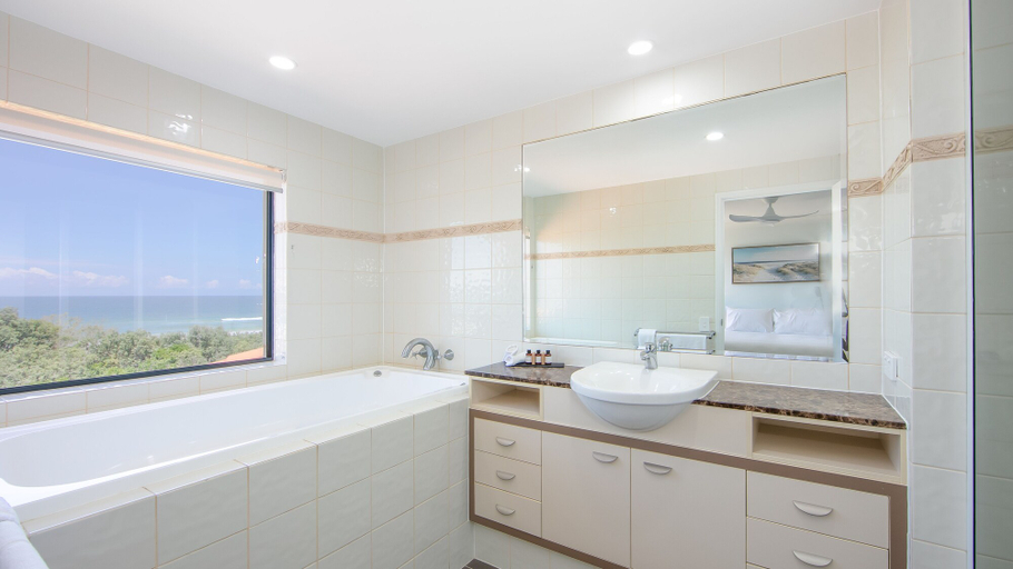 Bathroom 5, The Sands Resort, Clarence Valley- Coast