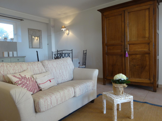 Others 5, Le Mazet du Domaine, Vaucluse
