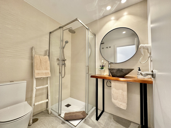 Bathroom 3, Loft 18 Beach Front Marbella - EaW Homes, Málaga