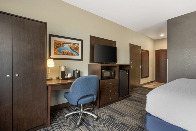 Bedroom 3, Best Western Plus Columbia Inn, Boone