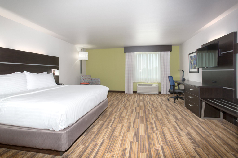Bedroom 2, Holiday Inn Express & Suites LINCOLN I - 80 by IHG, Lancaster