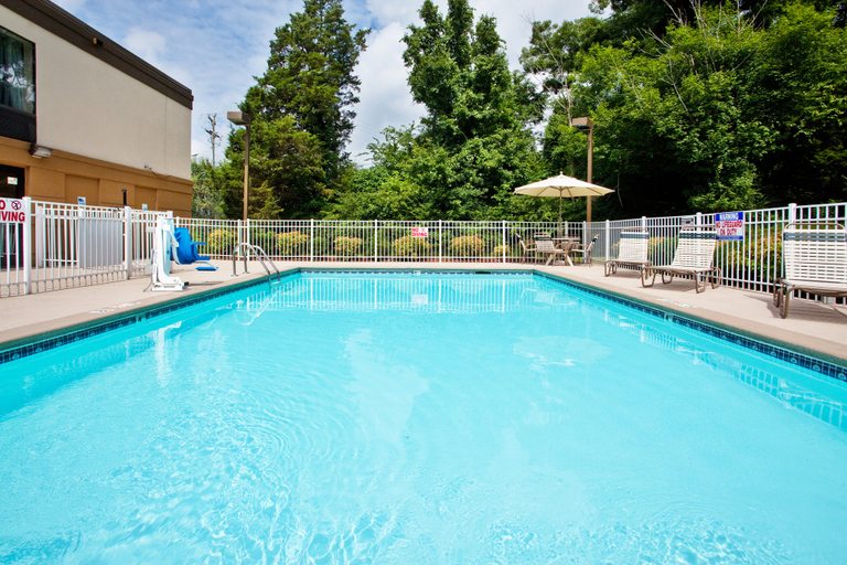 Sport & Beauty 2, Holiday Inn Express & Suites KIMBALL by IHG, Marion