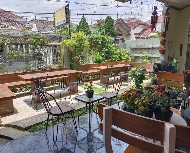 Others 5, Family Guest House Malang, Malang