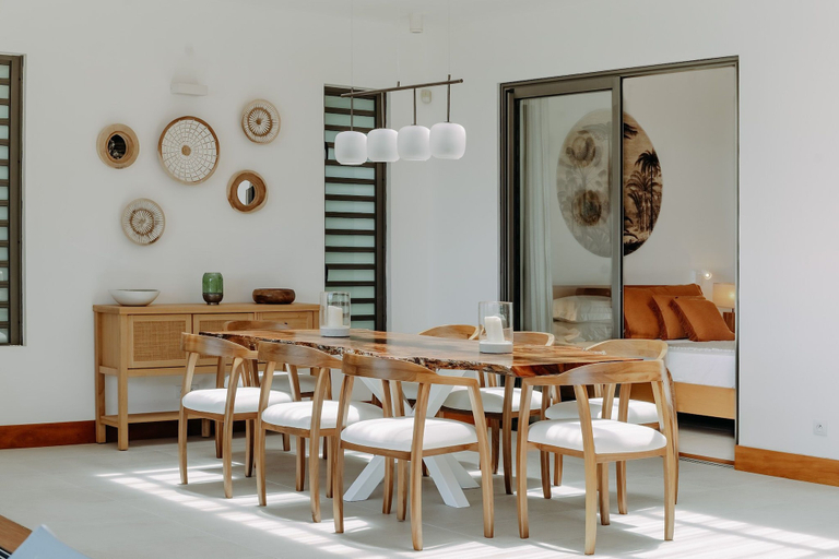 Food & Drinks 3, Peninsula Beach Villa with LOV