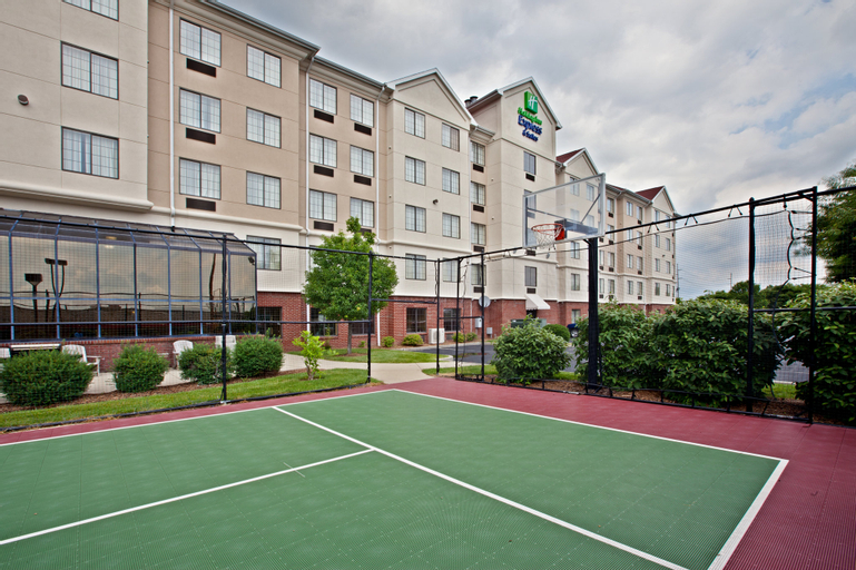 Holiday Inn Express & Suites INDIANAPOLIS - EAST, Marion