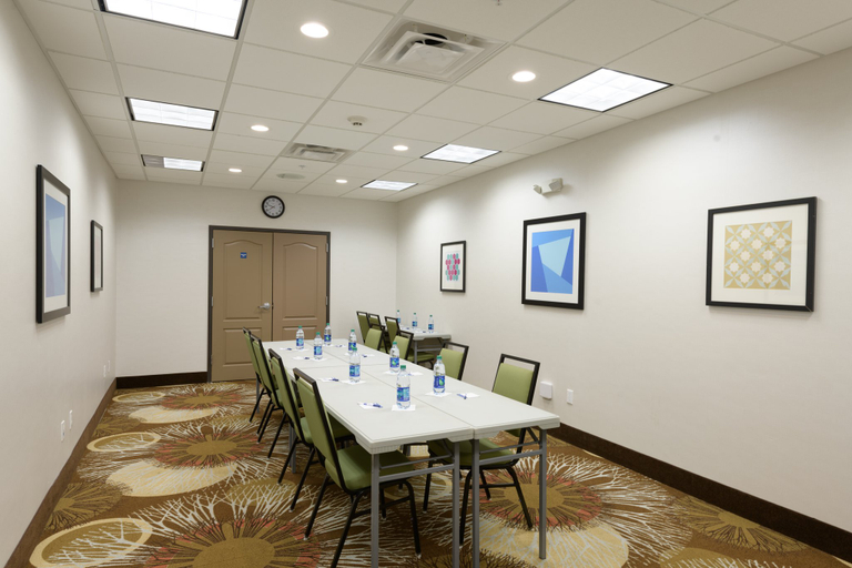 Business Facilities 2, Holiday Inn Express & Suites JAMESTOWN by IHG, Chautauqua