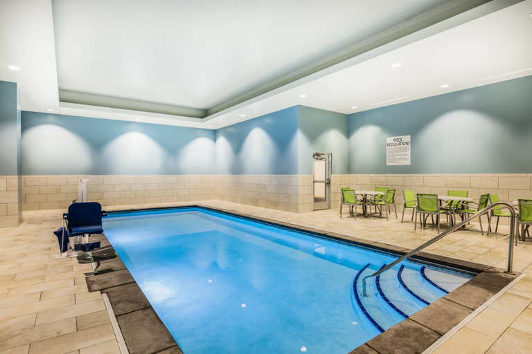 Sport & Beauty 5, Holiday Inn Express & Suites LINCOLN DOWNTOWN by IHG, Lancaster