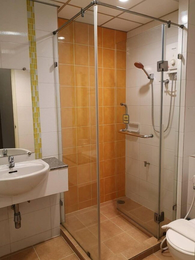 Bathroom 5, Praso Ratchada, Huai Kwang