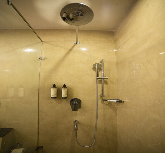 Bathroom 7