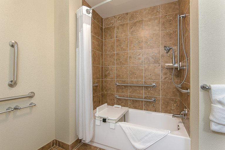 Bathroom 4, Holiday Inn Express & Suites LAFAYETTE EAST by IHG, Tippecanoe