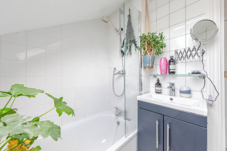 Bathroom 3, Top Floor 1BD Flat With Balcony - Ladbroke Grove, London