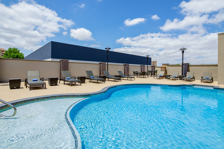 Sport & Beauty 3, Holiday Inn Express & Suites LUBBOCK CENTRAL - UNIV AREA by IHG, Lubbock