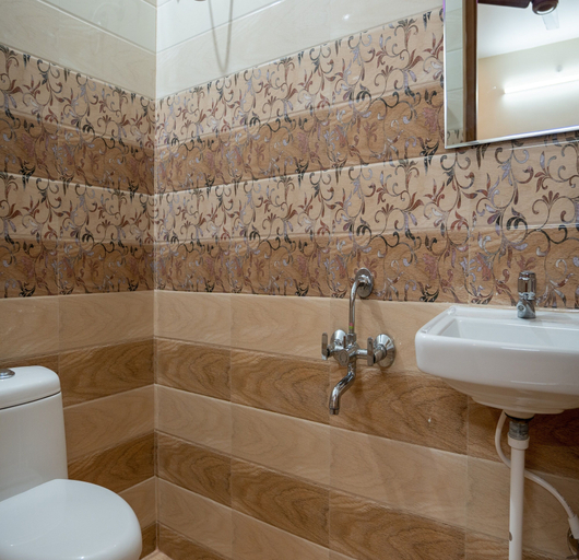 Bathroom 3, Le Suresh Residency, Puducherry