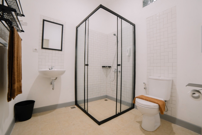 Bathroom 4