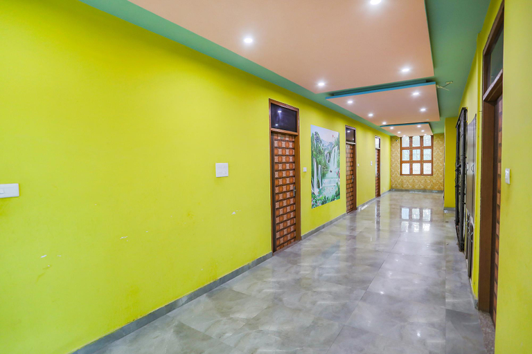 Public Area 2, Fabhotel Kriti Green, Varanasi