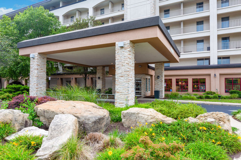 Exterior & Views 25