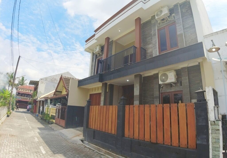 Exterior & Views 2, Eltanin Homestay by FH Stay, Sleman