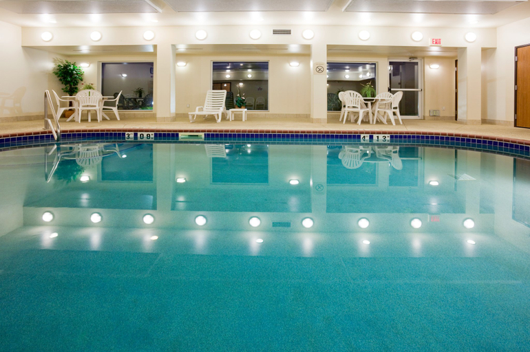 Sport & Beauty 2, Holiday Inn Express & Suites YANKTON by IHG, Yankton