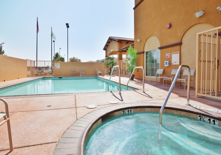 Sport & Beauty 2, Holiday Inn Express & Suites WILLOWS by IHG, Glenn