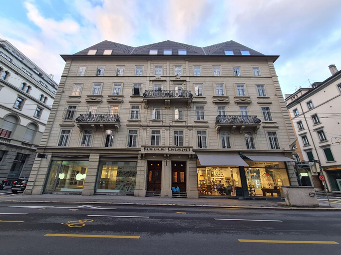 Exterior & Views 2, Top city center Lion Monument, Luzern
