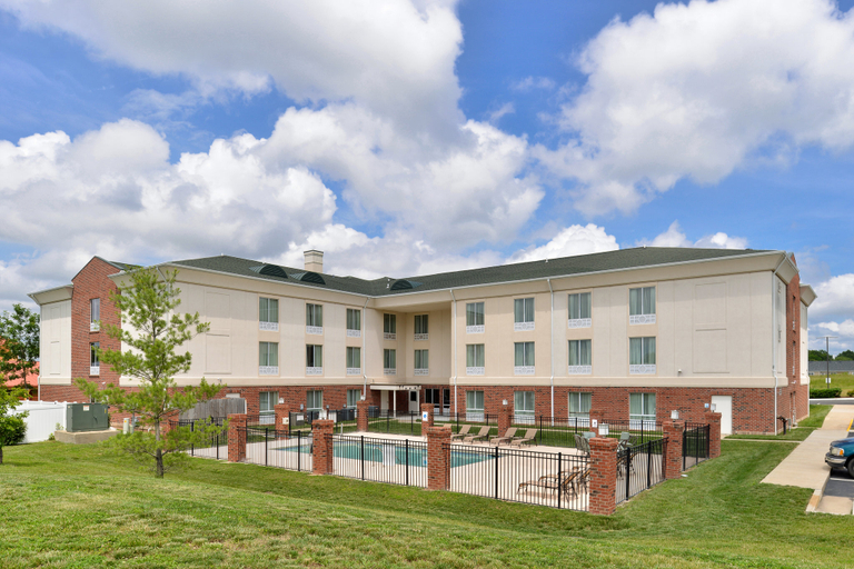 Exterior & Views 2, Holiday Inn Express WHITE HOUSE by IHG, Robertson
