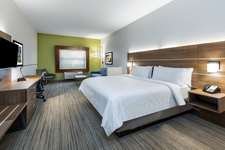 Bedroom 4, Holiday Inn Express & Suites OZONA by IHG, Ozona