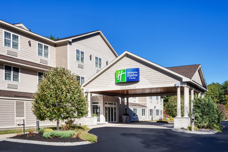 Holiday Inn Express & Suites HAMPTON SOUTH-SEABROOK, Rockingham