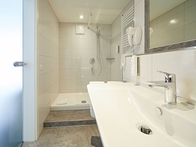 Bathroom 4, Landhotel Mohren, Ravensburg