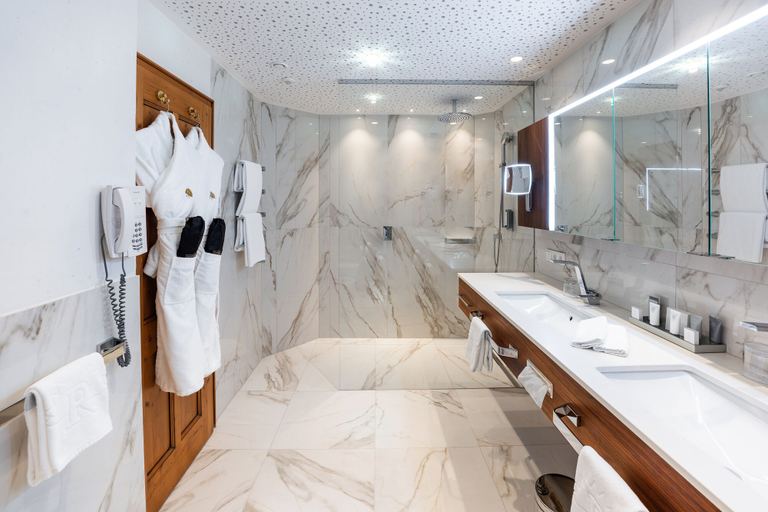 Bathroom 5, Hotel Trofana Royal, Landeck