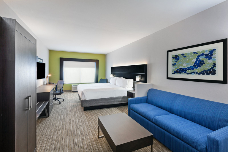 Bedroom 3, Holiday Inn Express & Suites SEALY by IHG, Austin