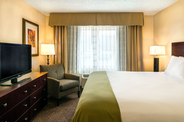 Holiday Inn Express & Suites Sandy - South Salt Lake City by IHG - Tap to explore photos