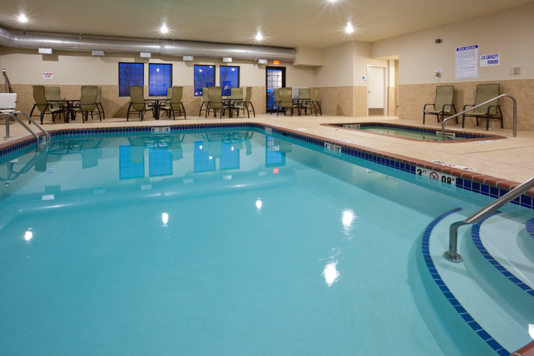 Sport & Beauty 2, Holiday Inn Express & Suites WILLMAR by IHG, Kandiyohi