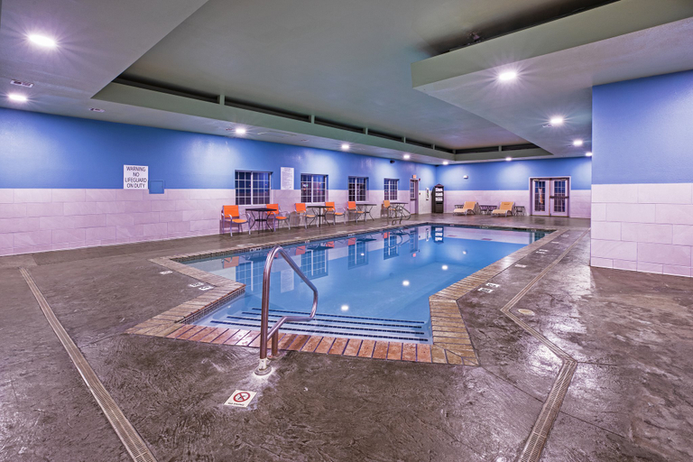 Sport & Beauty 3, Holiday Inn Express & Suites JENKS by IHG, Tulsa