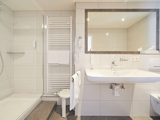 Bathroom 4, Landhotel Mohren, Ravensburg