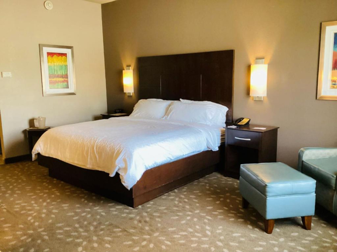 Bedroom 3, Holiday Inn Express & Suites SAINT ROBERT - LEONARD WOOD by IHG, Pulaski
